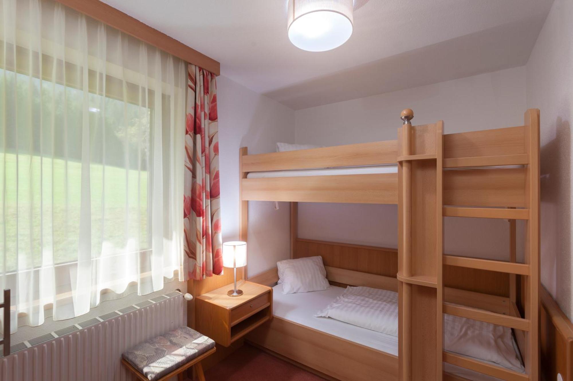 Alpenhotel Badmeister Flattach Room photo